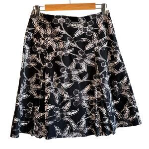 J. McLaughlin Vintage Black & White Floral Cotton A-line Skirt - size 6